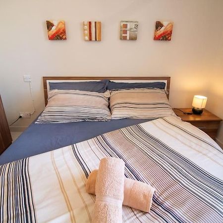 Modern Apt In The Heart Of Maltese Nightlife Saint Julian's 외부 사진