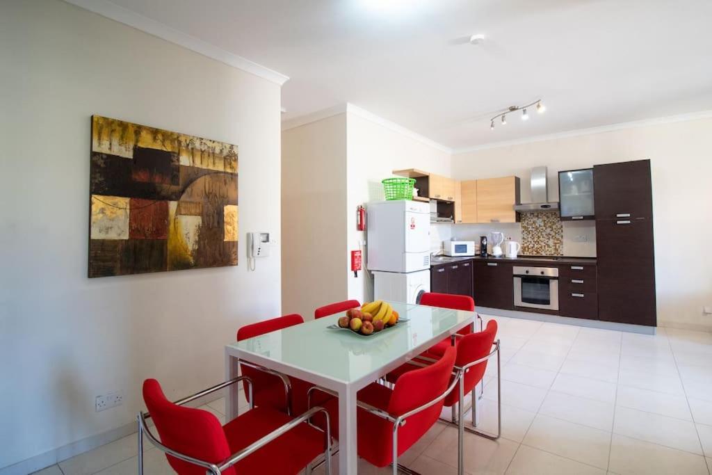 Modern Apt In The Heart Of Maltese Nightlife Saint Julian's 외부 사진